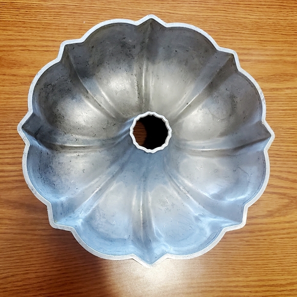 Vintage Northland Bundt Fluted Tube Pan Cake Pan 10" - Picture 5 of 12